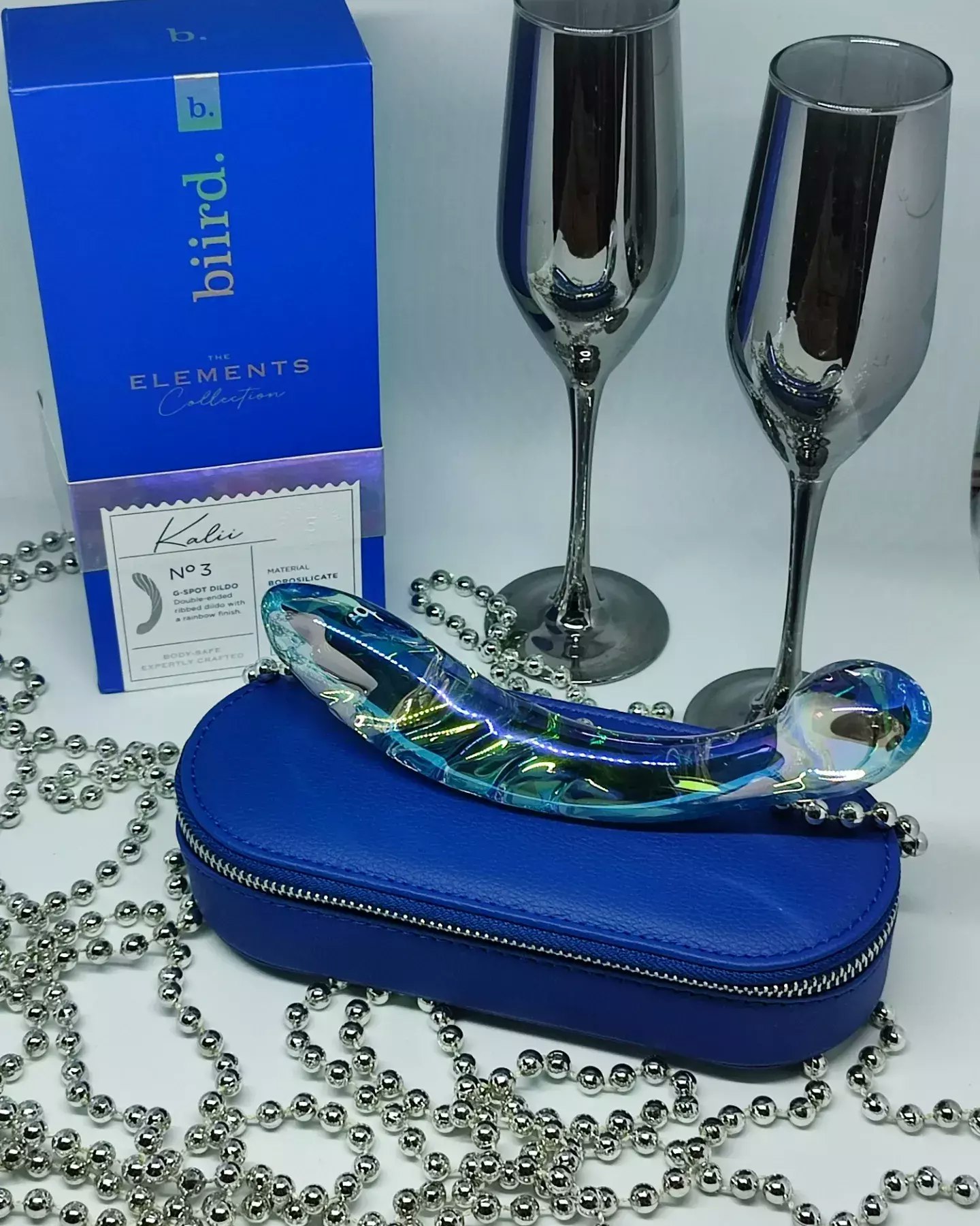 A real customer's photograph of the unboxed Elements set.