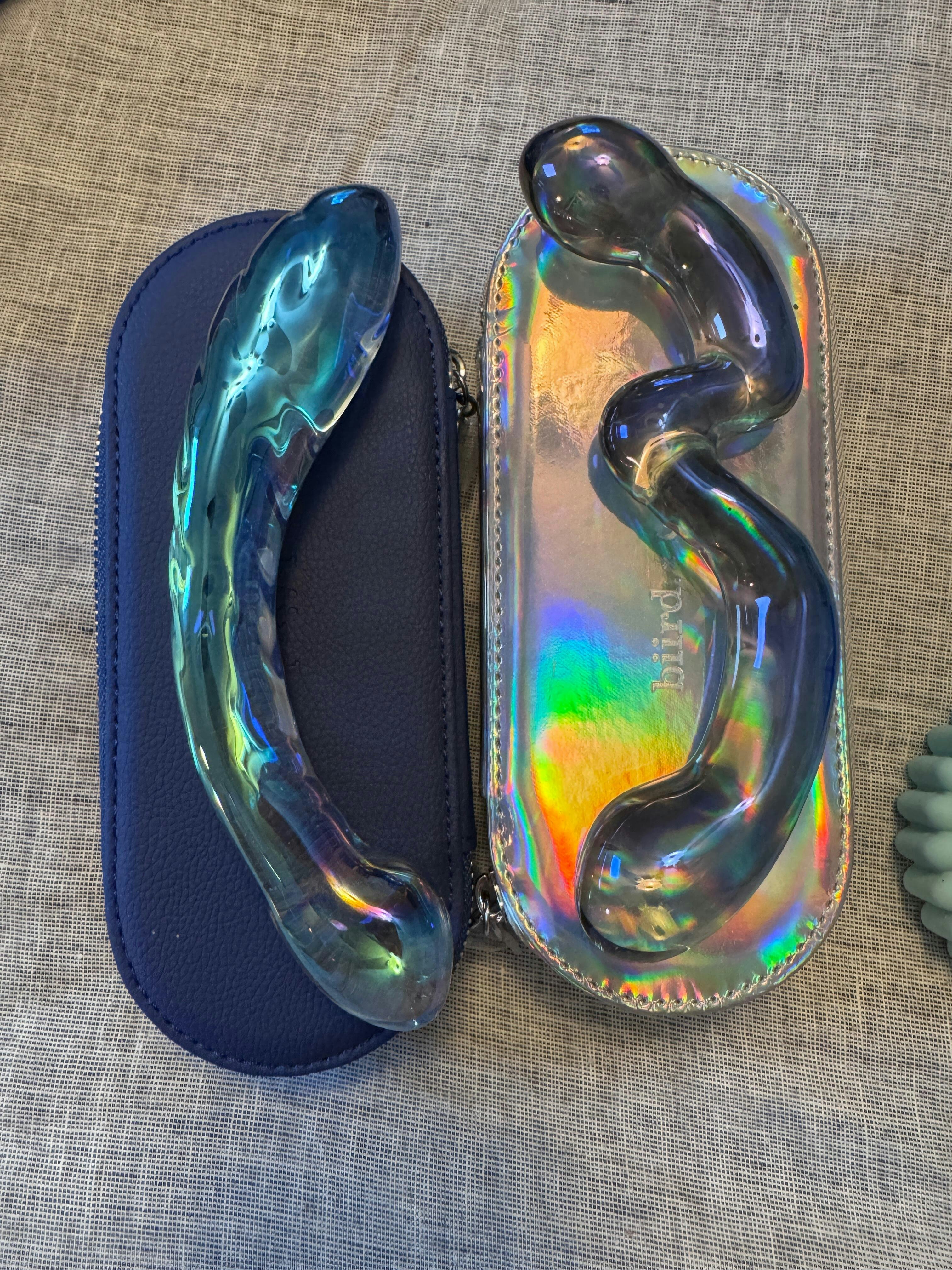 A real customer's photograph of the Kalii on a wooden surface.